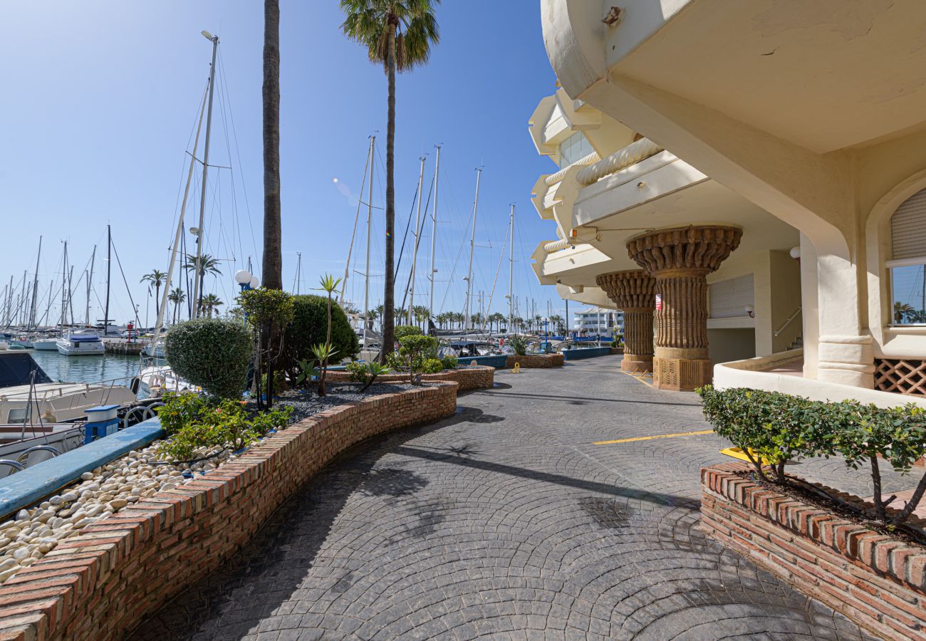 Appartement à Benalmádena - WintowinRentals Luxe, Vue Sur la mer Puerto Marina.