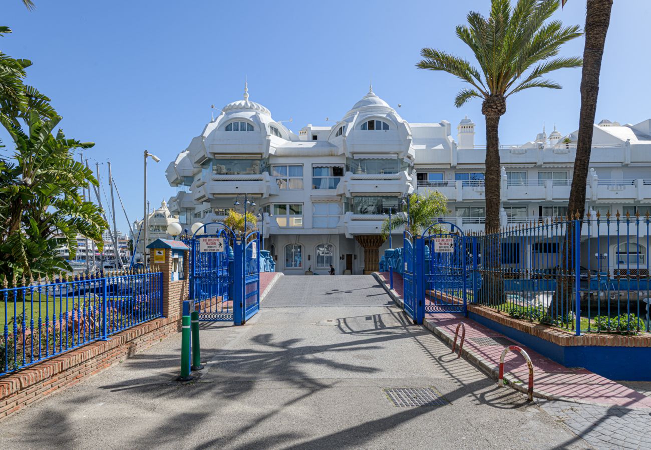 Appartement à Benalmádena - WintowinRentals Luxe, Vue Sur la mer Puerto Marina.