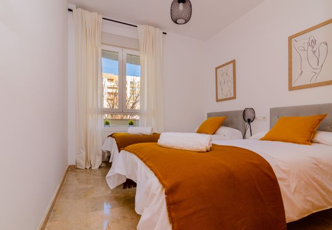 Appartement à Málaga - WintowinRentals Teatinos, Málaga, Metro & Parking. Appartement à Málaga - WintowinRentals Teatinos, Málaga, Metro & Parking.