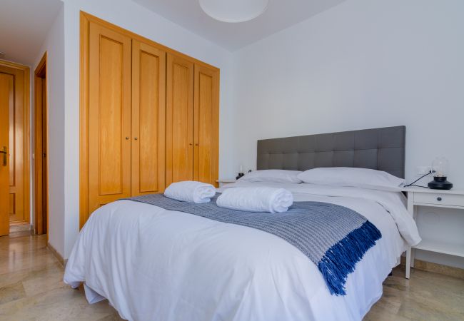 Appartement à Málaga - WintowinRentals Teatinos, Málaga, Metro & Parking. Appartement à Málaga - WintowinRentals Teatinos, Málaga, Metro & Parking.