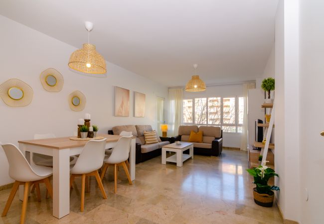 Appartement à Málaga - WintowinRentals Teatinos, Málaga, Metro & Parking. Appartement à Málaga - WintowinRentals Teatinos, Málaga, Metro & Parking.