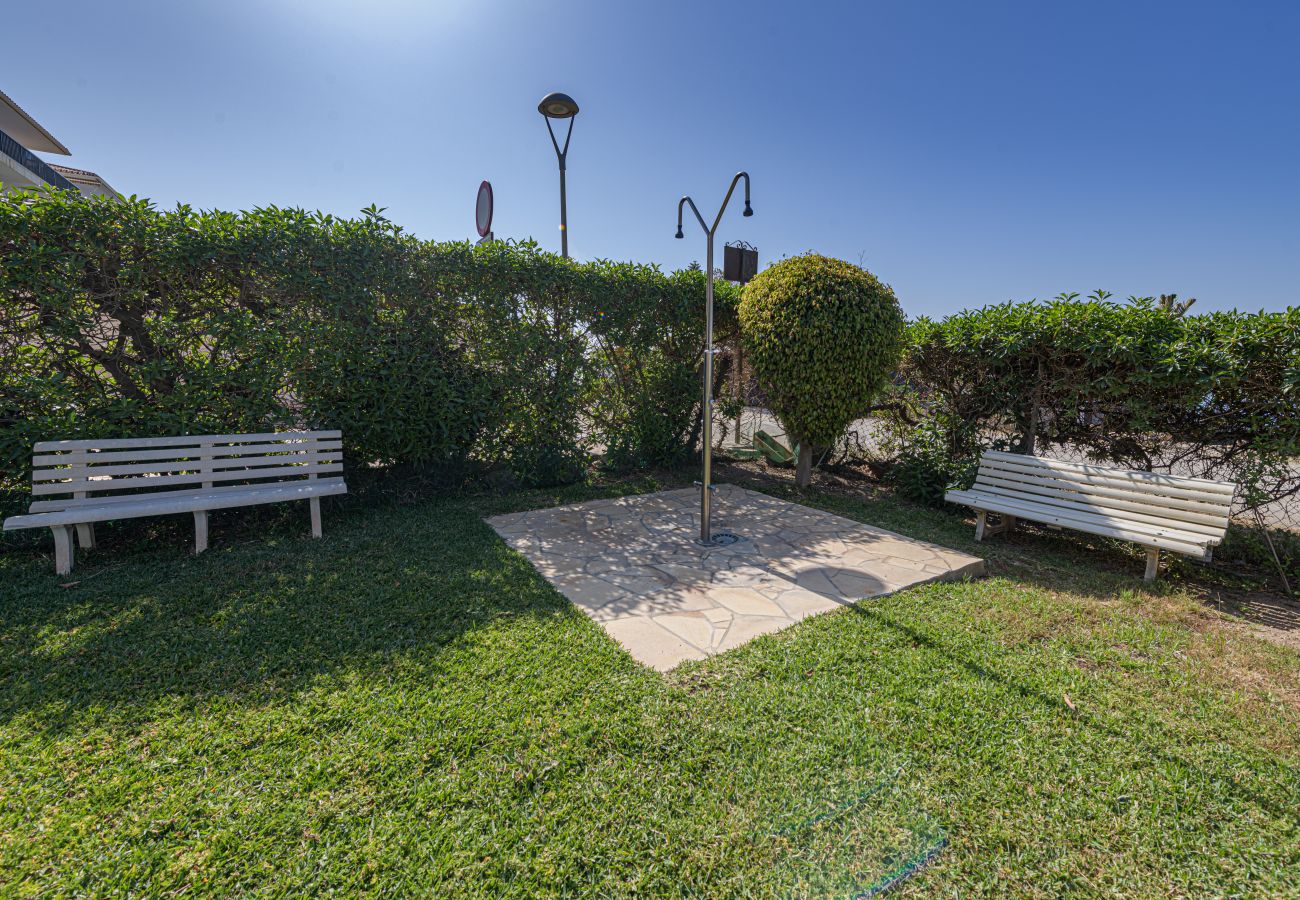 Appartement à Torre de Benagalbon - WintowinRentals Grand Appartement sur la 1ère Ligne de la Plage