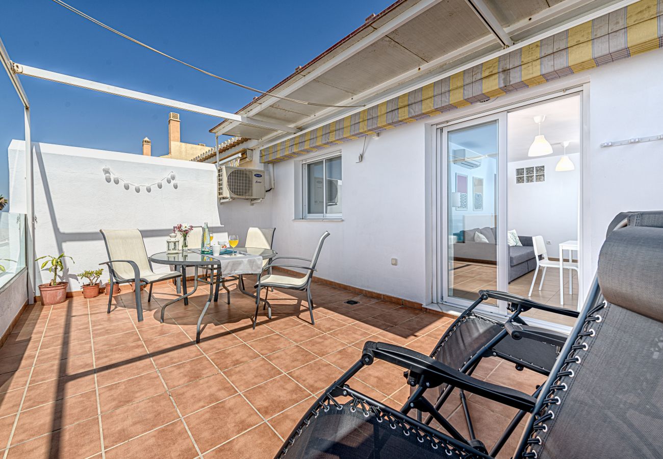 Appartement à Torre de Benagalbon - WintowinRentals Grand Appartement sur la 1ère Ligne de la Plage