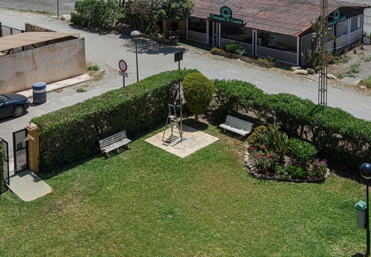 Appartement à Torre de Benagalbon - WintowinRentals Grand Appartement sur la 1ère Ligne de la Plage