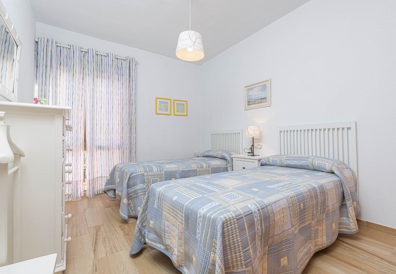 Appartement à Fuengirola - WintowinRentals très bien situé et vue sur la mer.