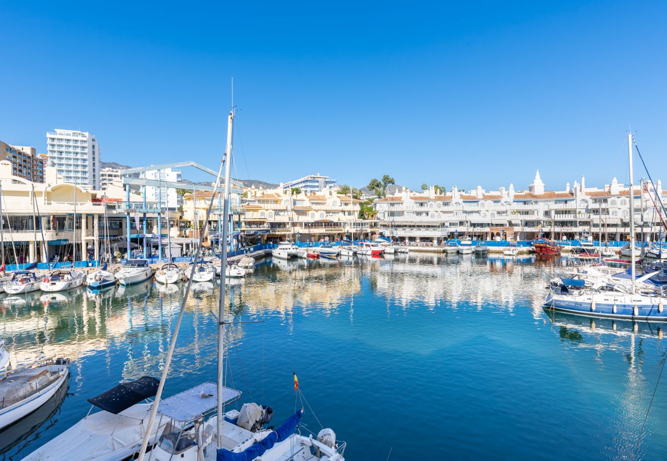 Appartement à Benalmádena - WintowinRentals Appartement de luxe au milieu de Puerto Marina.