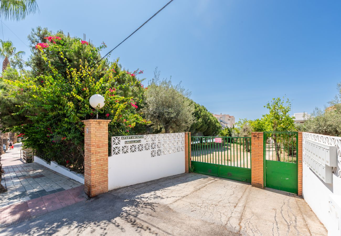 Maison mitoyenne à Rincón de la Victoria - WintowinRentals Close to the beach, Private Terrace & Parking