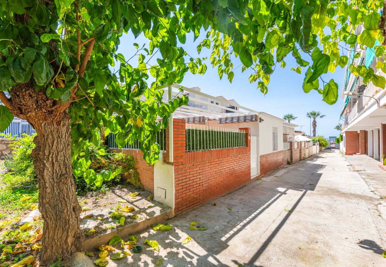 Maison mitoyenne à Rincón de la Victoria - WintowinRentals Close to the beach, Private Terrace & Parking