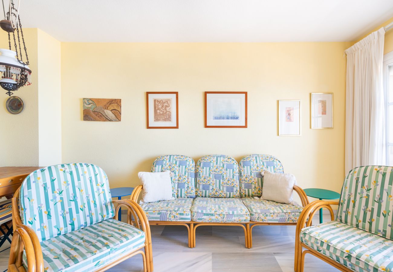 Appartement à Rincón de la Victoria - WintowinRentals 1st Line Beach, Parking and WIFI