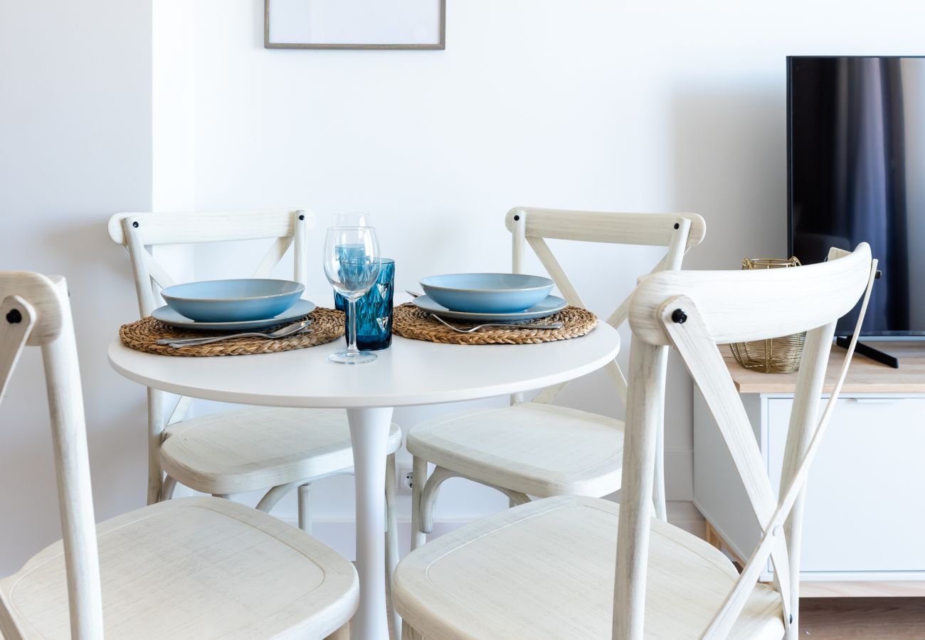 Appartement à Torremolinos - WintowinRentals Private Apartment in Ocean House with Sea Views