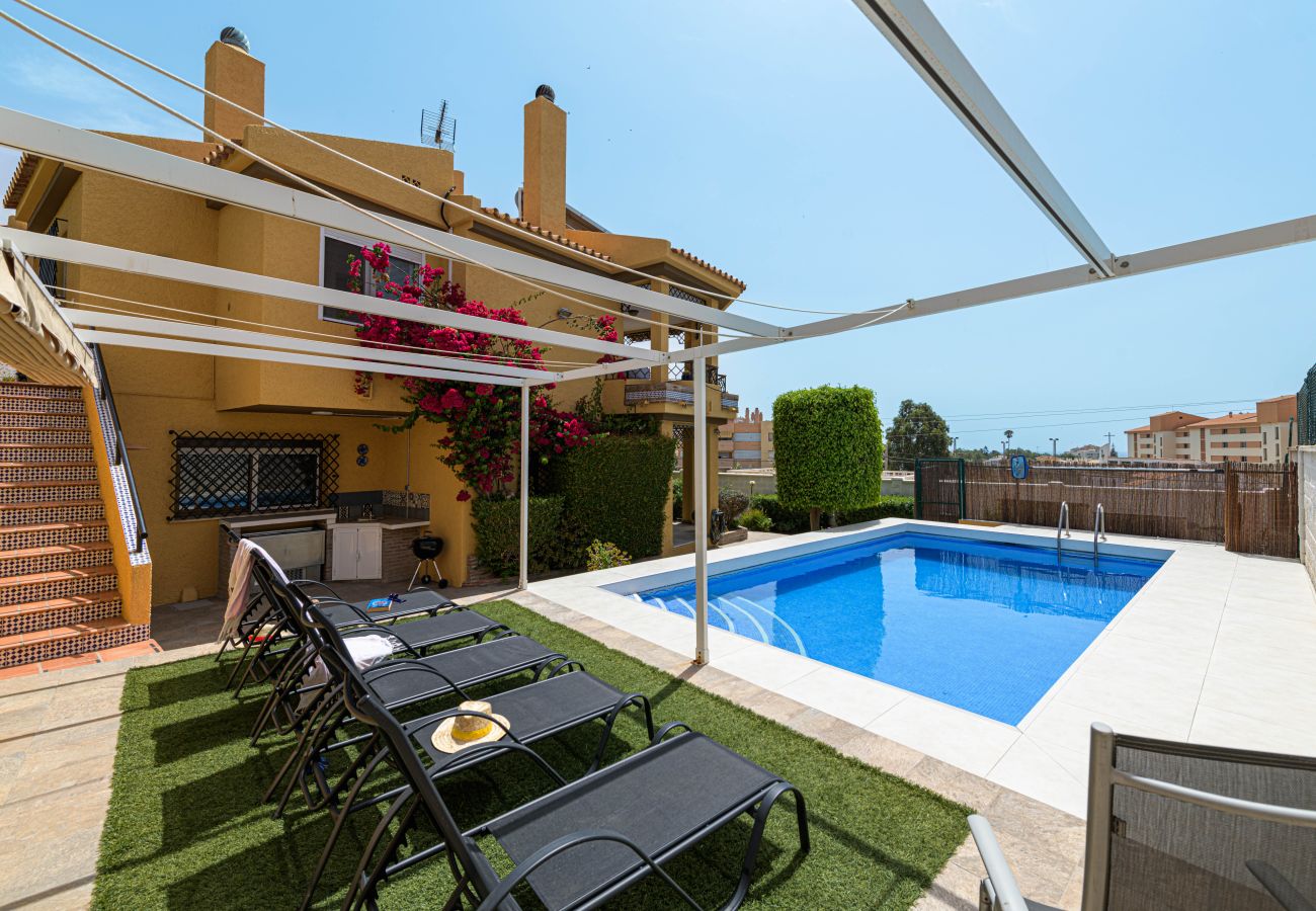 Maison à Rincón de la Victoria - WintowinRentals Maison avec Piscine Privée à Rincón