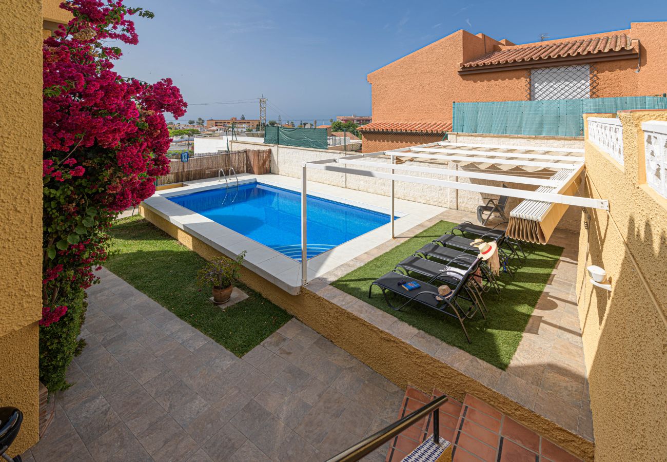 Maison à Rincón de la Victoria - WintowinRentals Maison avec Piscine Privée à Rincón