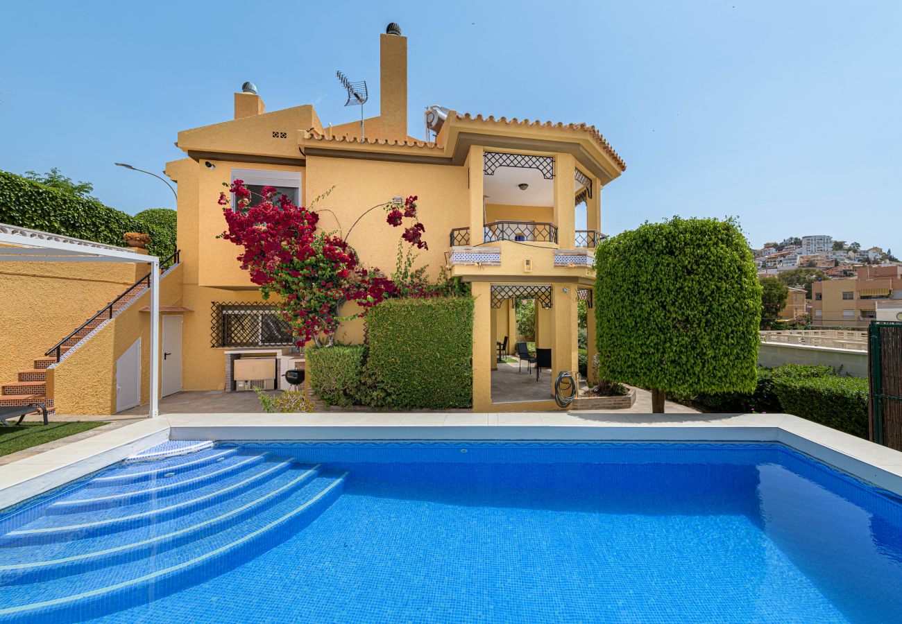 Maison à Rincón de la Victoria - WintowinRentals Maison avec Piscine Privée à Rincón