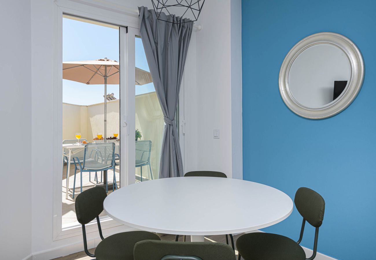 Appartement à Rincón de la Victoria - WintowinRentals Penthouse avec Terrasse Privée au Centre de Rincón de la Victoria