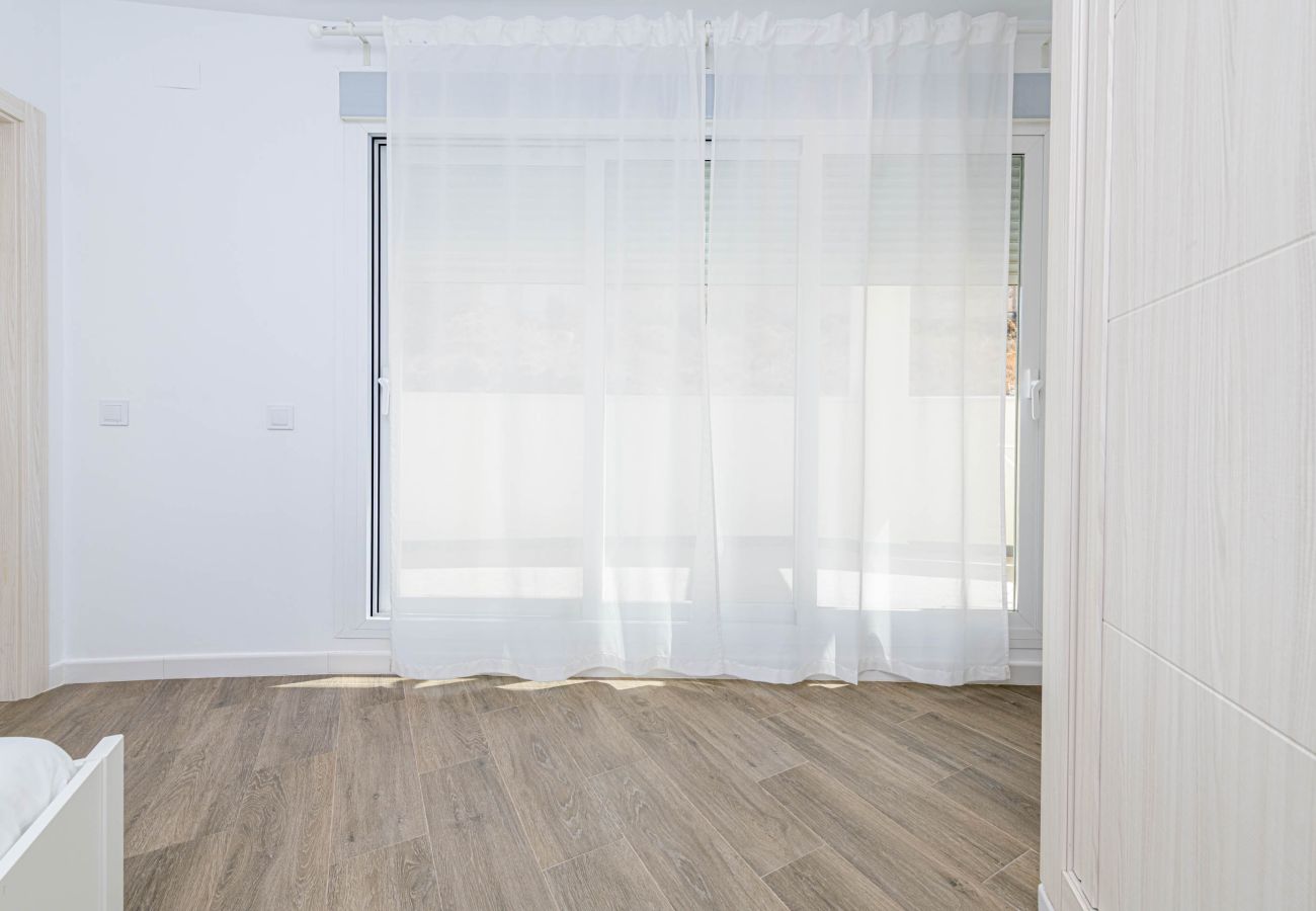 Appartement à Rincón de la Victoria - WintowinRentals Penthouse avec Terrasse Privée au Centre de Rincón de la Victoria