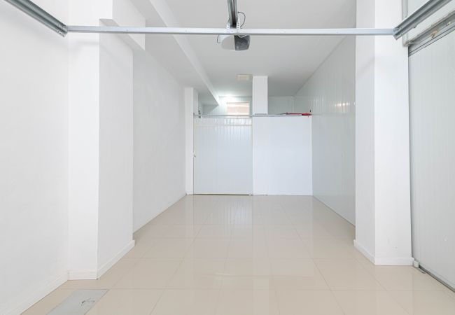 Appartement à Malaga - WintowinRentals Loft rénové avec garage à côté de la plage de Huelin Appartement à Malaga - WintowinRentals Loft rénové avec garage à côté de la plage de Huelin