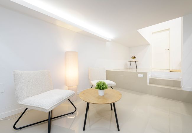 Appartement à Malaga - WintowinRentals Loft rénové avec garage à côté de la plage de Huelin Appartement à Malaga - WintowinRentals Loft rénové avec garage à côté de la plage de Huelin