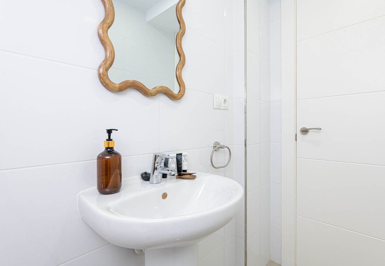 Appartement à Malaga - WintowinRentals Loft rénové avec garage à côté de la plage de Huelin Appartement à Malaga - WintowinRentals Loft rénové avec garage à côté de la plage de Huelin