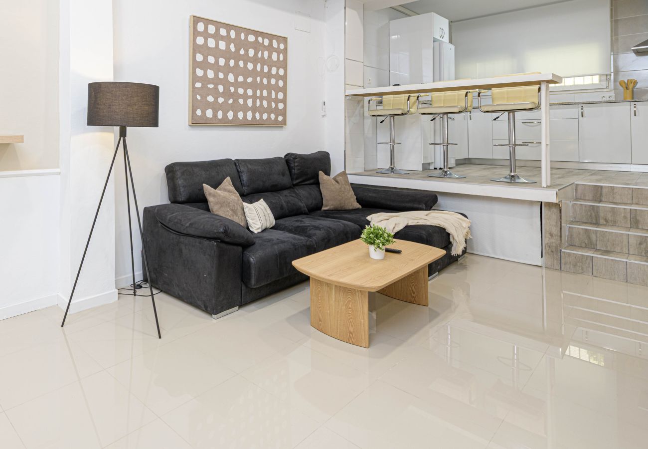 Appartement à Malaga - WintowinRentals Loft rénové avec garage à côté de la plage de Huelin Appartement à Malaga - WintowinRentals Loft rénové avec garage à côté de la plage de Huelin