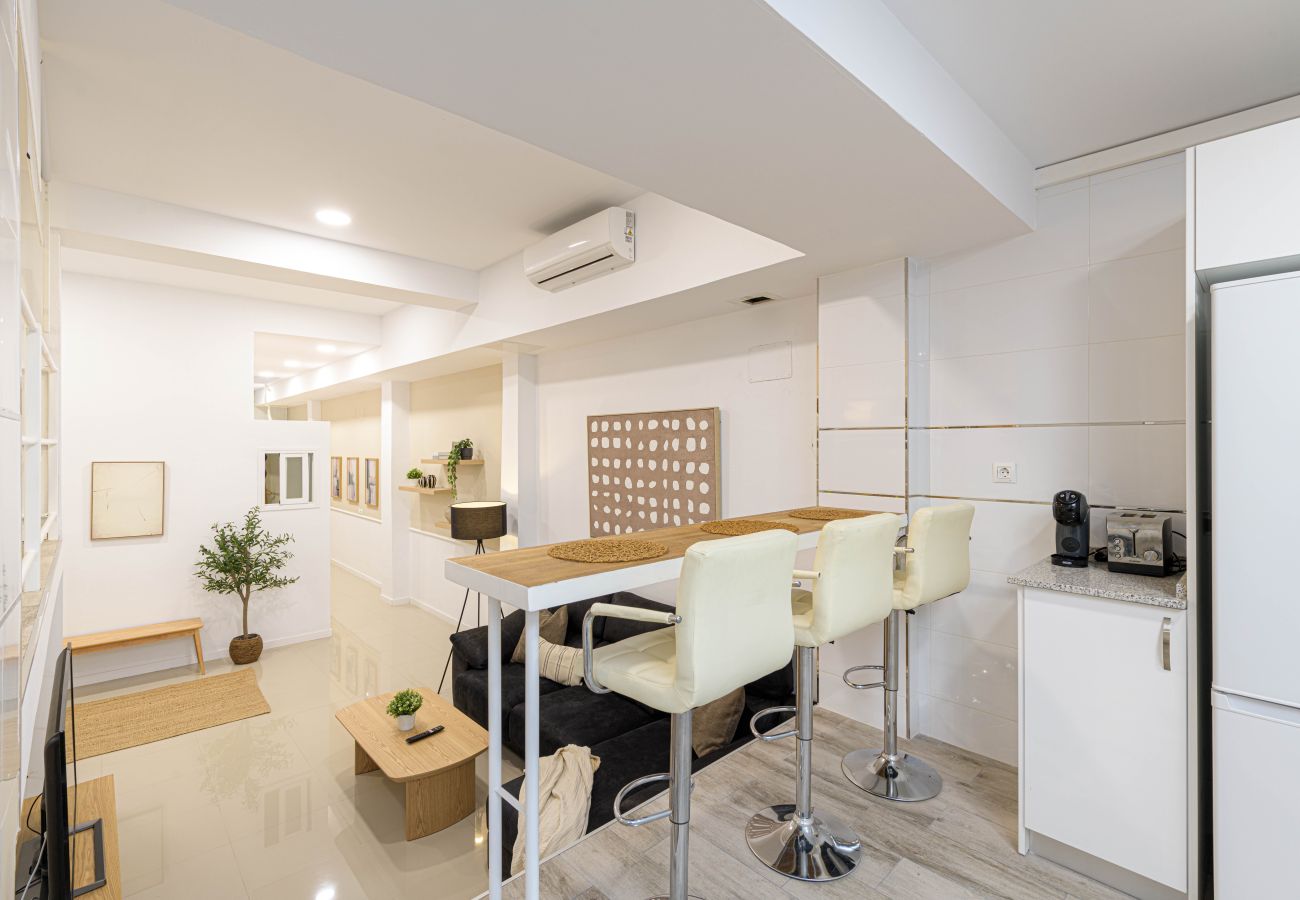 Appartement à Malaga - WintowinRentals Loft rénové avec garage à côté de la plage de Huelin Appartement à Malaga - WintowinRentals Loft rénové avec garage à côté de la plage de Huelin