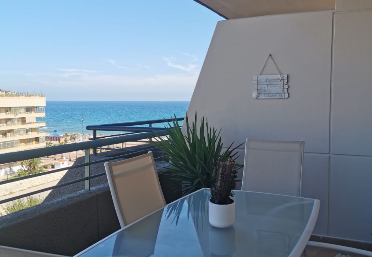 Appartement à Fuengirola - WintowinRentals Appartement avec vue imprenable sur la mer et la montagne, avec piscine à Fuengirola