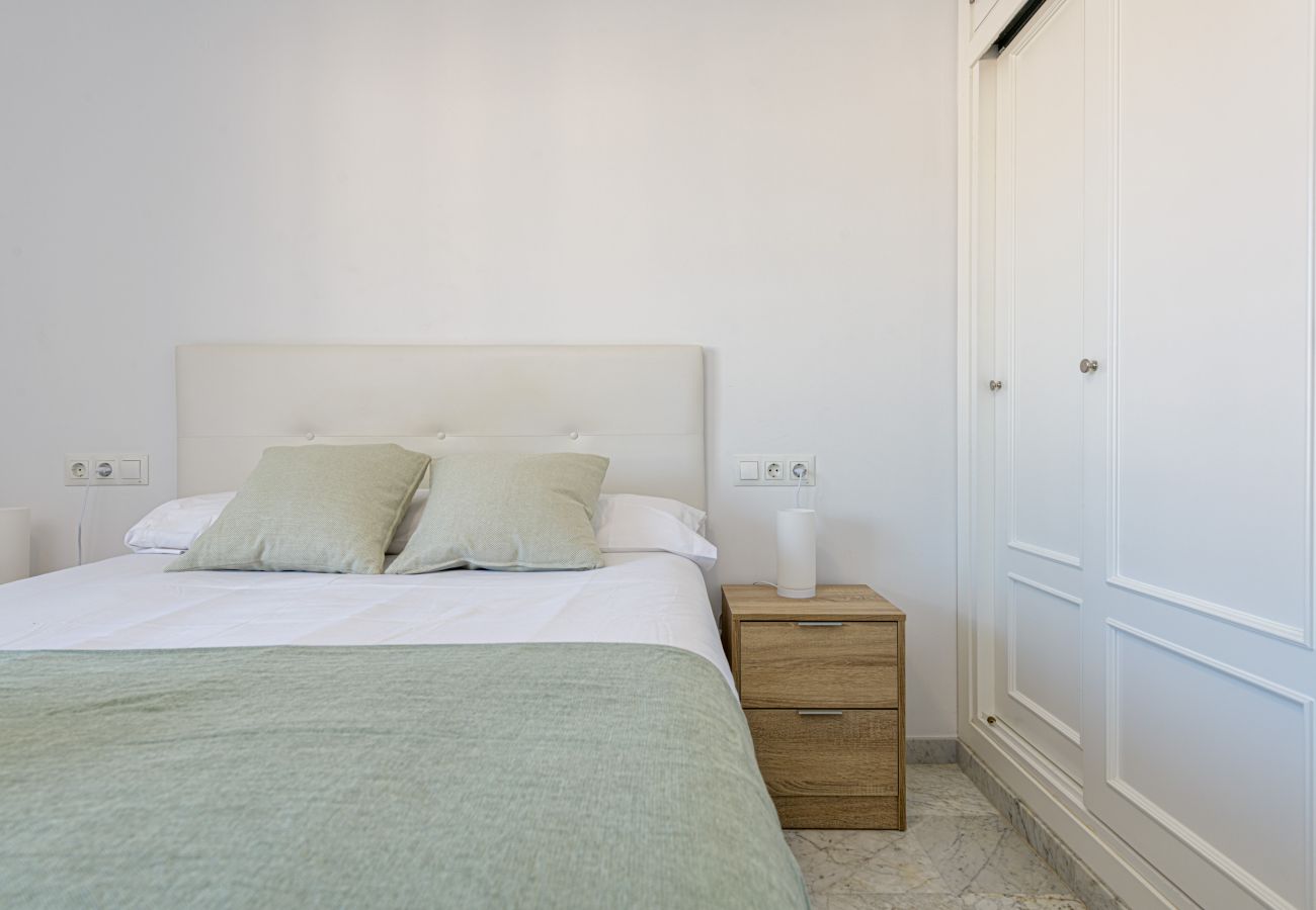 Appartement à Fuengirola - WintowinRentals Appartement avec vue imprenable sur la mer et la montagne, avec piscine à Fuengirola