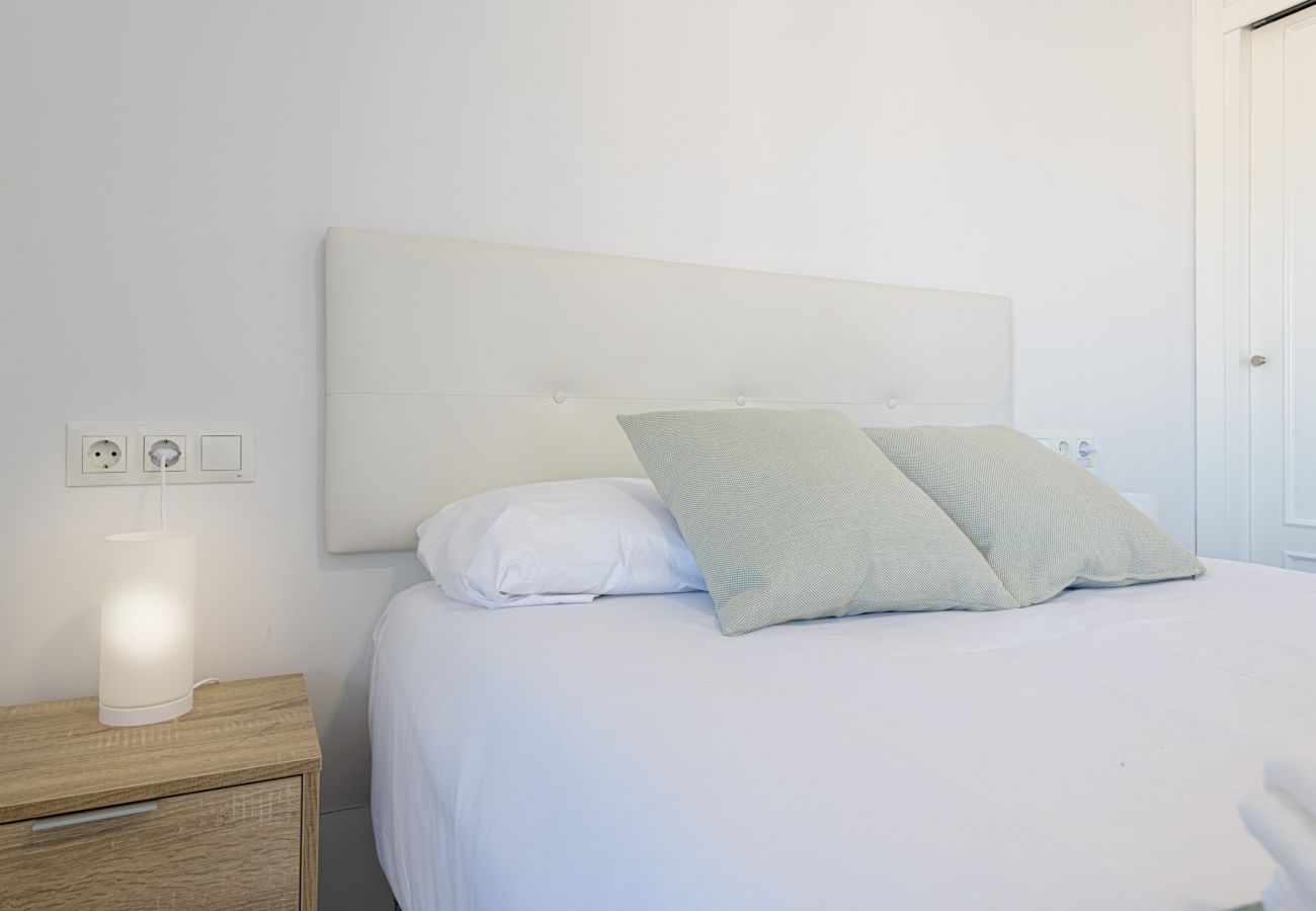 Appartement à Fuengirola - WintowinRentals Appartement avec vue imprenable sur la mer et la montagne, avec piscine à Fuengirola