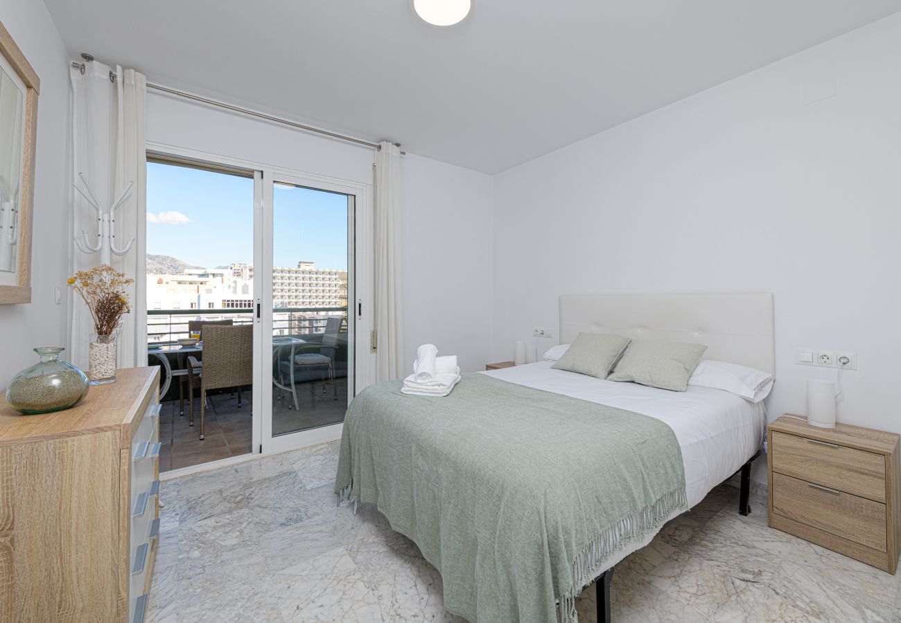 Appartement à Fuengirola - WintowinRentals Appartement avec vue imprenable sur la mer et la montagne, avec piscine à Fuengirola