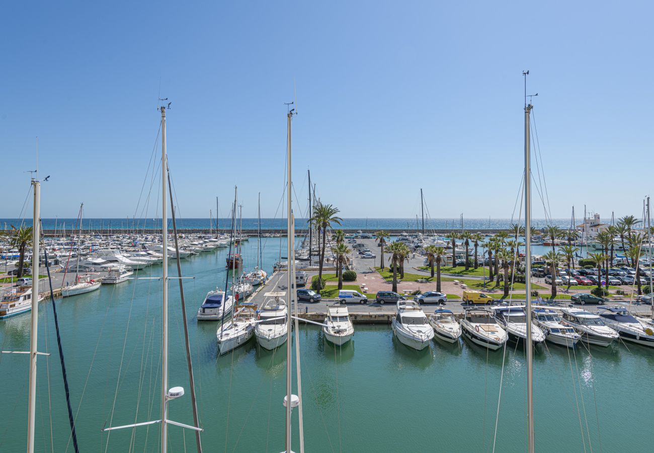 Appartement à Benalmádena - WintowinRentals Appartement Premium avec Terrasse et Vue Imprenable à Puerto Marina