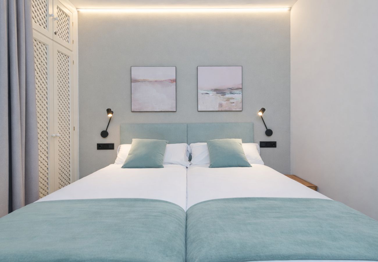 Appartement à Benalmádena - WintowinRentals Appartement Premium avec Terrasse et Vue Imprenable à Puerto Marina