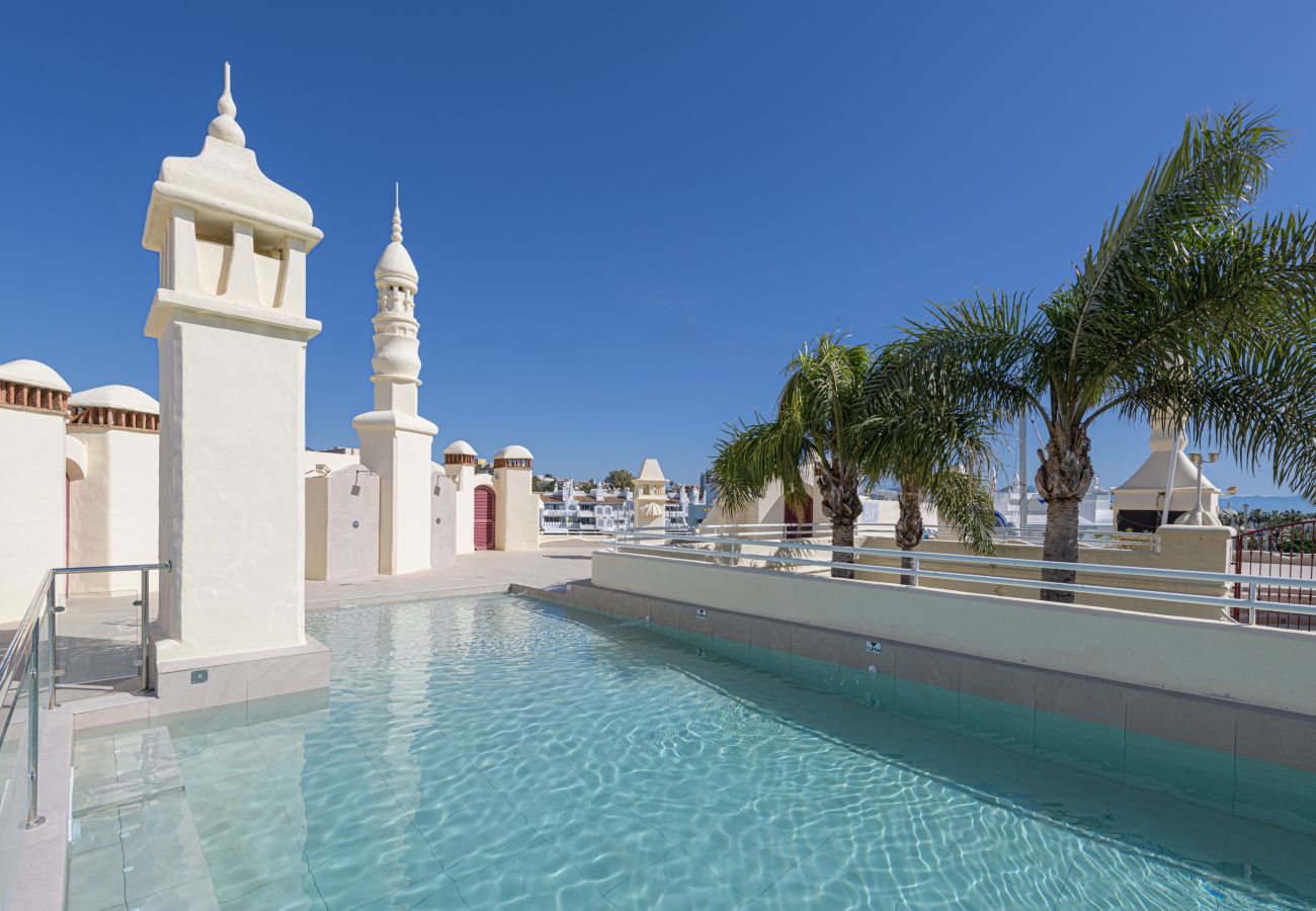 Appartement à Benalmádena - WintowinRentals Appartement Premium avec Terrasse et Vue Imprenable à Puerto Marina