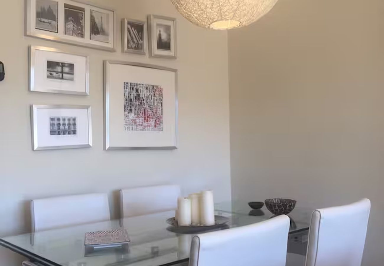 Appartement à Malaga - WintowinRentals SkyView Teatinos: Terrace, Bright & Open Views