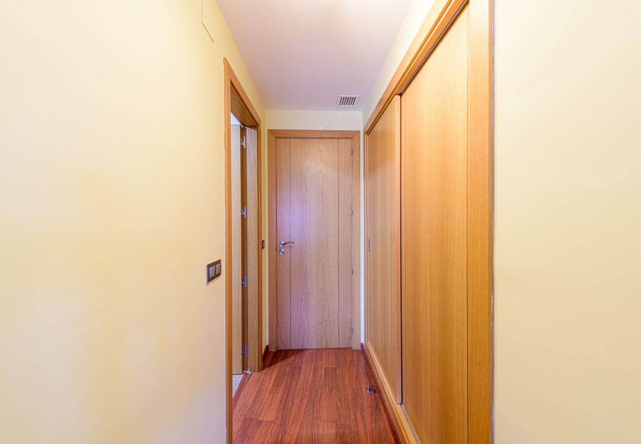 Appartement à Malaga - WintowinRentals SkyView Teatinos: Terrace, Bright & Open Views