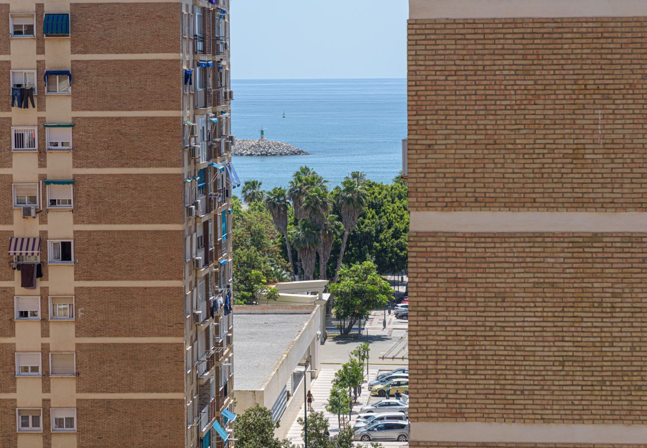 Appartement à Malaga - WintowinRentals Grand appartement à Huelin avec vue privilégiée, parking inclus et proche de la plage
