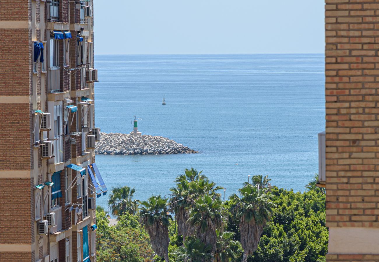 Appartement à Malaga - WintowinRentals Grand appartement à Huelin avec vue privilégiée, parking inclus et proche de la plage