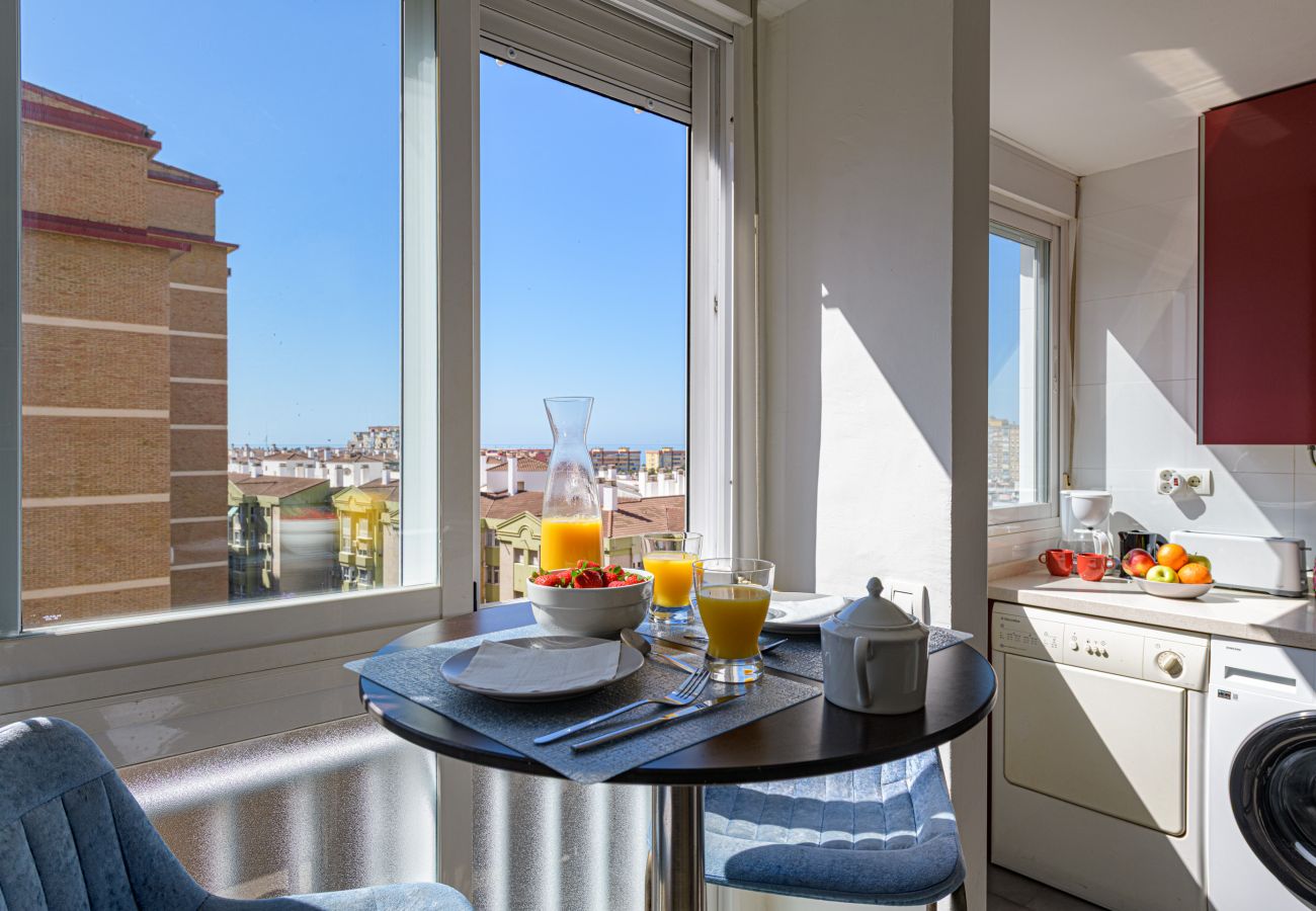Appartement à Malaga - WintowinRentals Grand appartement à Huelin avec vue privilégiée, parking inclus et proche de la plage