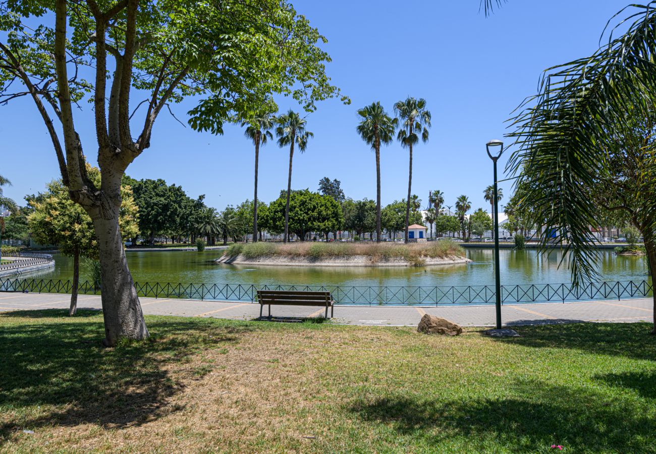 Appartement à Malaga - WintowinRentals Grand appartement à Huelin avec vue privilégiée, parking inclus et proche de la plage