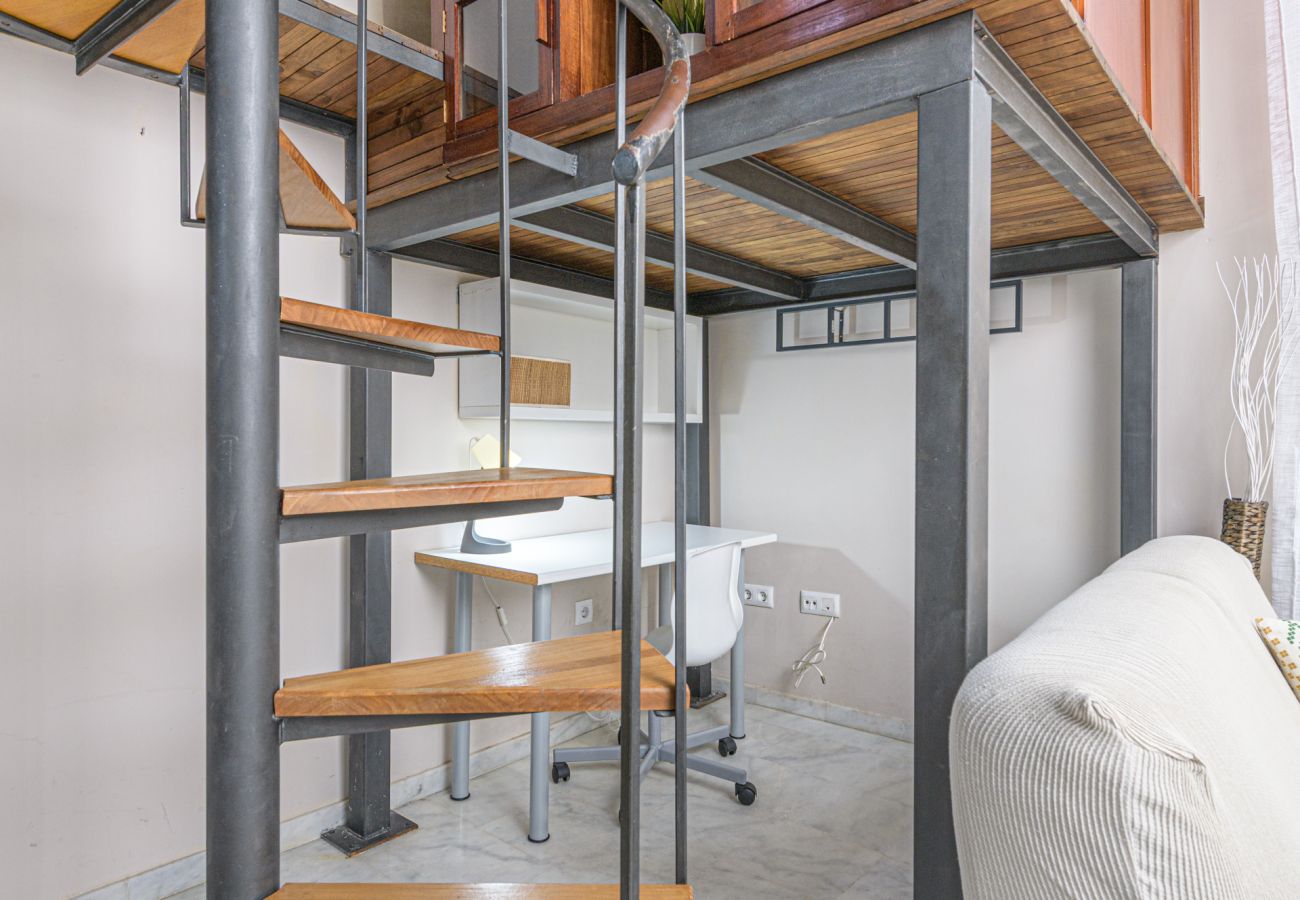 Studio à Malaga - WintowinRentals Studio Loft chaleureux pour deux près du centre historique de Málaga